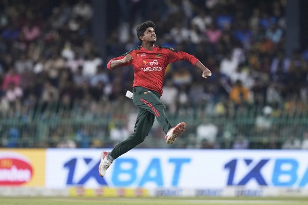 মিরাজ ভালো আছেন, তৃতীয় ওয়ানডের দলে শেখ মেহেদী