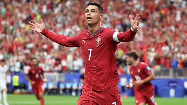 উজবেকিস্তানের বিপক্ষে রোনালদোর জোড়া গোলে যত রেকর্ড | চ্যানেল আই অনলাইন উজবেকিস্তানের বিপক্ষে রোনালদোর জোড়া গোলে যত রেকর্ড | চ্যানেল আই অনলাইন