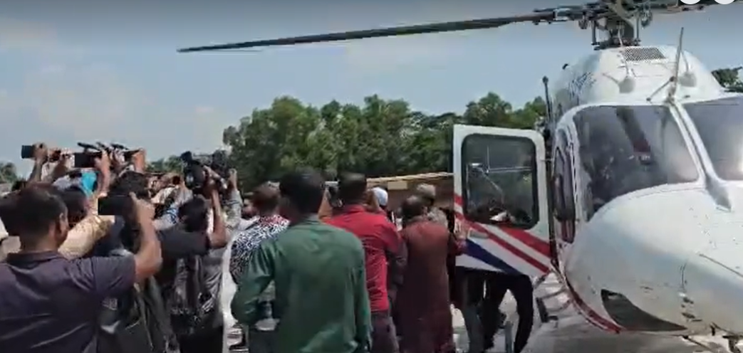 হেলিকপ্টারে শেষবারের মতো ভোলায় পৌঁছেছেন তোফায়েল আহমেদ