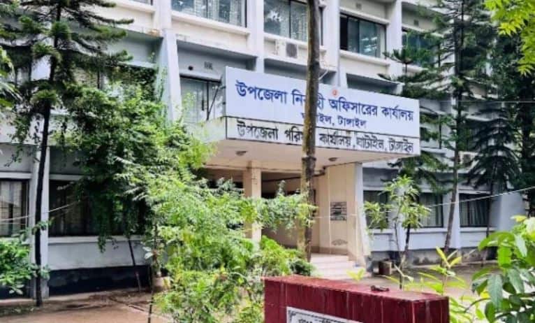 ঠিকাদারি প্রতিষ্ঠানের মালিক উপজেলা প্রকৌশলীদের স্ত্রী, কাজ না করেই টাকা আত্মসাৎ