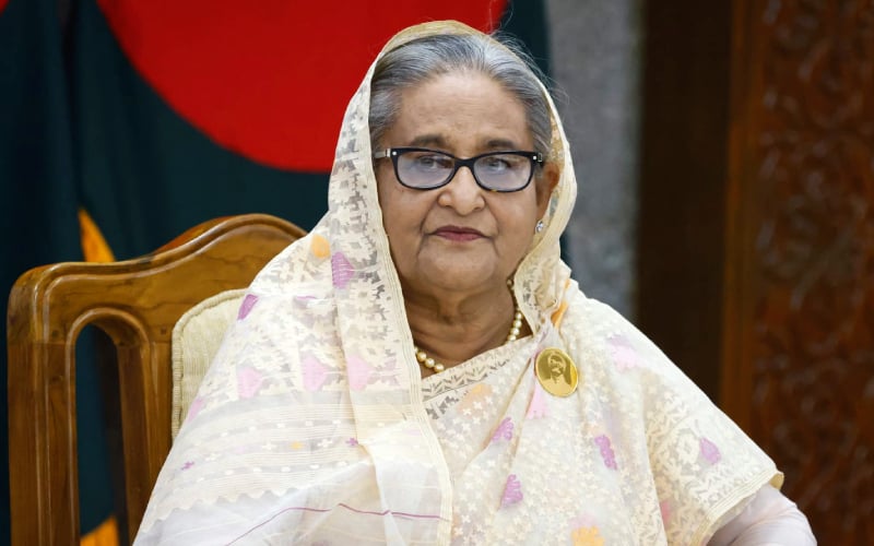 ডিসেম্বরে দেশে ফিরব, দলের নেতাদের সঙ্গে আদালতে আত্মসমর্পণ করব: শেখ হাসিনা