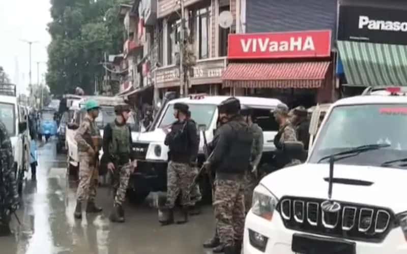 জম্মু-কাশ্মীরে সন্ত্রাসী হামলায় পুলিশ সদস্য নিহত