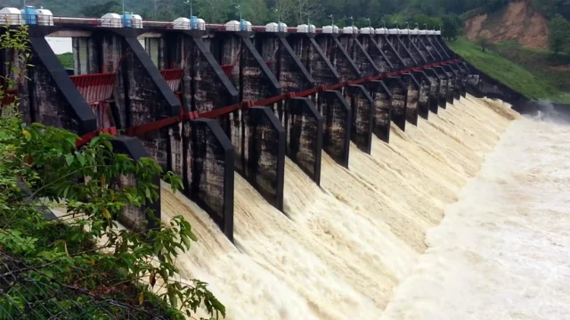 ভারী বর্ষণে বেড়েছে কাপ্তাই হ্রদের পানি, বিদ্যুৎ উৎপাদন ছাড়াল ২০০ মেগাওয়াট