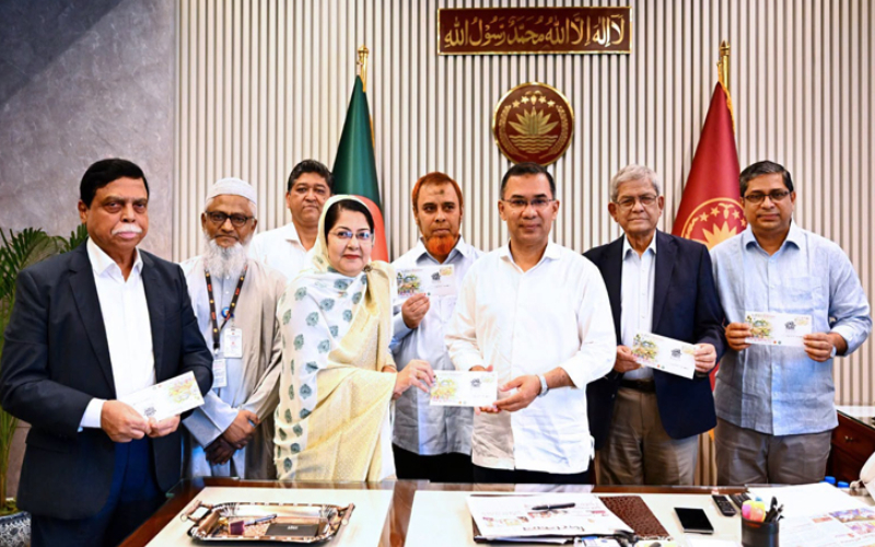‘পল্লী উন্নয়ন দিবস’ উপলক্ষে স্মারক ডাক টিকেট উন্মোচন প্রধানমন্ত্রীর