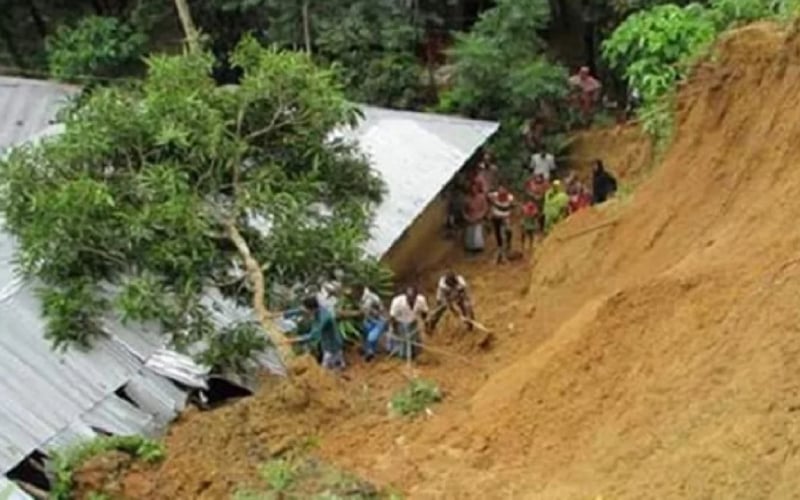 রাঙ্গামাটিতে ৩৭ স্থানে পাহাড়ধস, আশ্রয়কেন্দ্রে প্রায় ৪ হাজার মানুষ | চ্যানেল আই অনলাইন রাঙ্গামাটিতে ৩৭ স্থানে পাহাড়ধস, আশ্রয়কেন্দ্রে প্রায় ৪ হাজার মানুষ | চ্যানেল আই অনলাইন