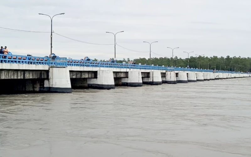 তিস্তার পানি বিপৎসীমার কাছাকাছি, বন্যার শঙ্কা