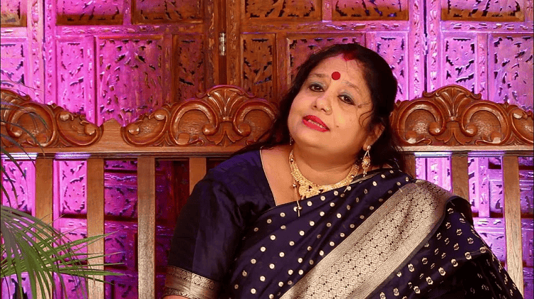 নজরুল উৎসবে অংশ নিতে ঢাকায় বিশিষ্ট সঙ্গীতশিল্পী সুমনা চ্যাটার্জী