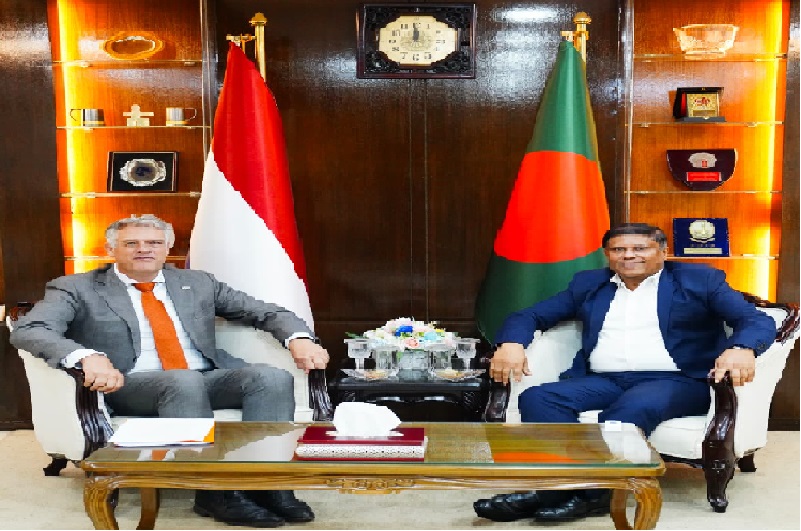 প্রধানমন্ত্রীর প্রতিরক্ষা উপদেষ্টার সঙ্গে নেদারল্যান্ডসের রাষ্ট্রদূতের সাক্ষাৎ