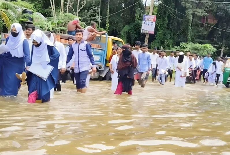 ‘শিক্ষার্থীদের ভবিষ্যতের কথা ভেবেই পরীক্ষা স্থগিত করা হয়নি’