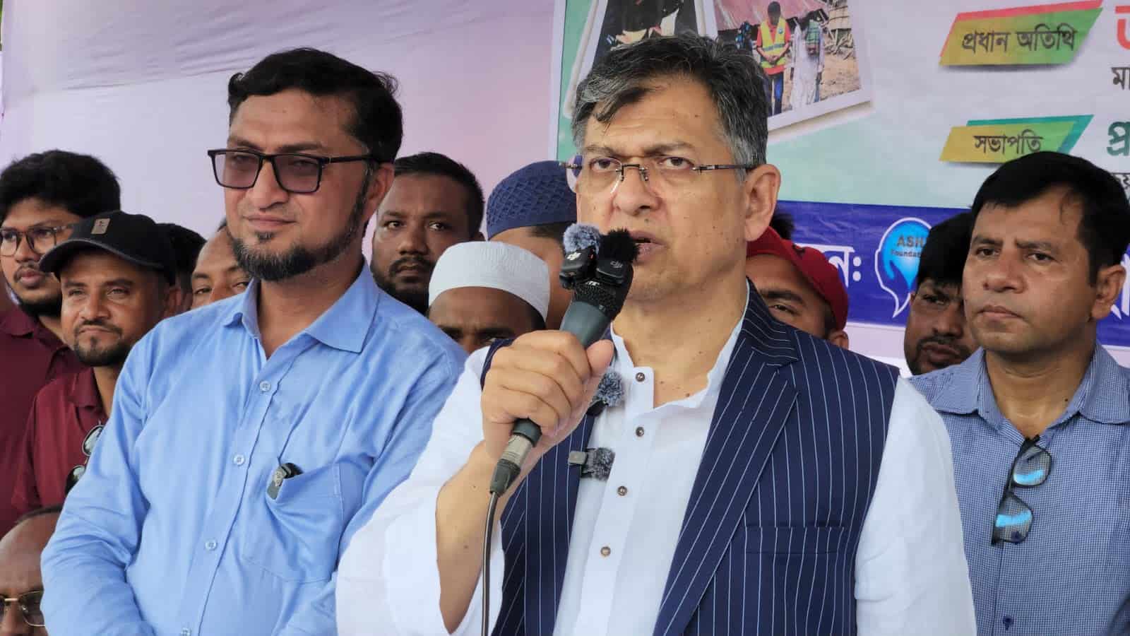 বন্যা-জলোচ্ছ্বাস প্রতিরোধে বাঁধ নির্মাণসহ বিভিন্ন পরিকল্পনা নিয়েছে সরকার: স্বরাষ্ট্রমন্ত্রী