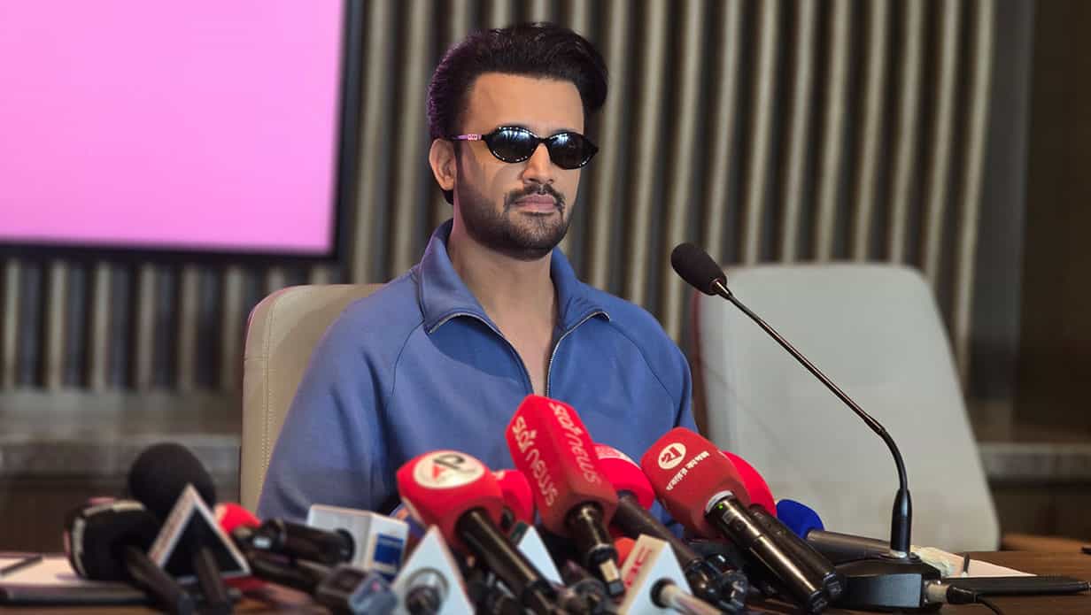 যেসব কারণে বাংলাদেশে আসতে মুখিয়ে থাকেন পাকিস্তানের আতিফ! | চ্যানেল আই অনলাইন যেসব কারণে বাংলাদেশে আসতে মুখিয়ে থাকেন পাকিস্তানের আতিফ! | চ্যানেল আই অনলাইন