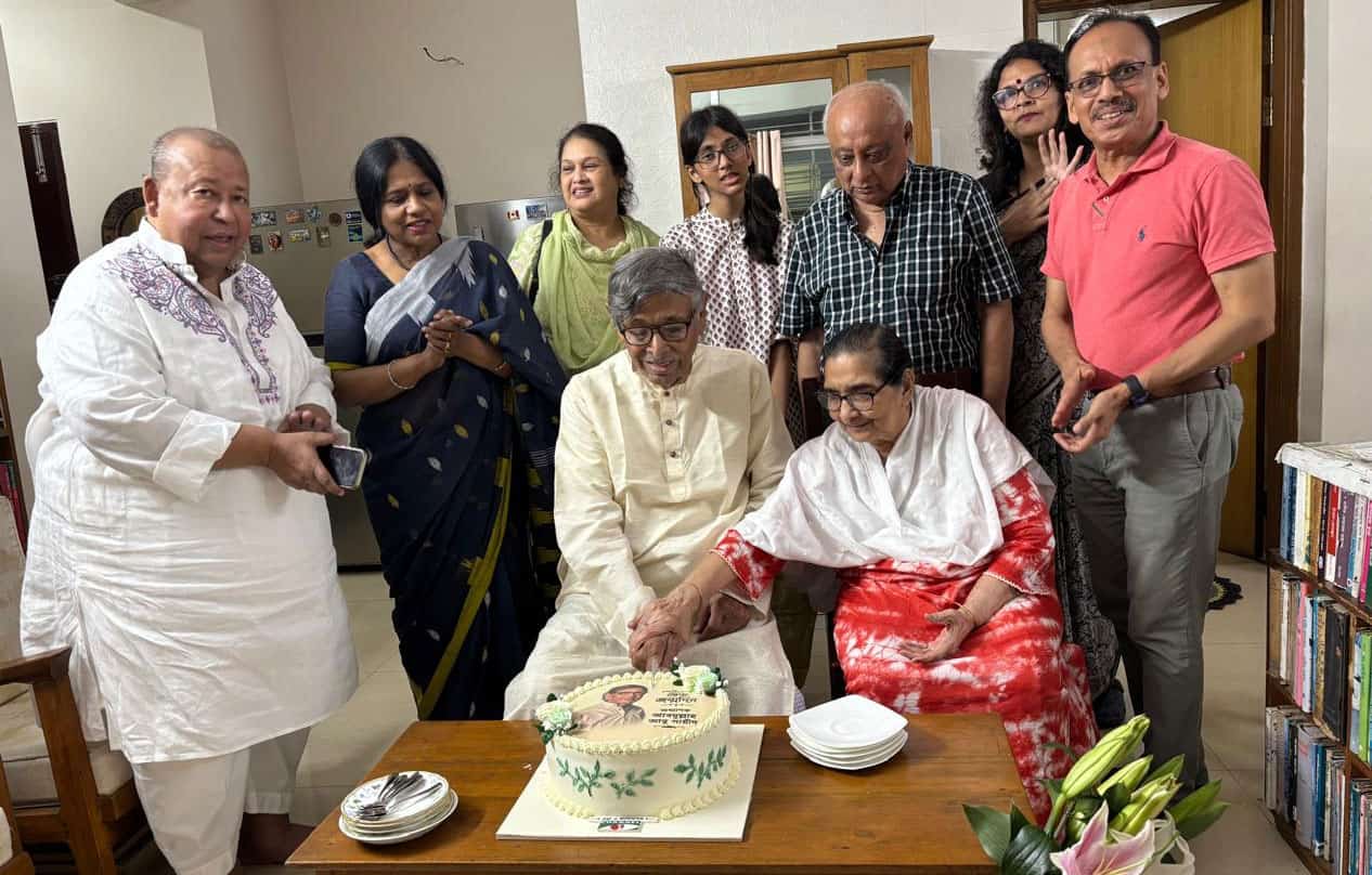আলো ছড়িয়ে ৮৭ বছরে আবদুল্লাহ আবু সায়ীদ