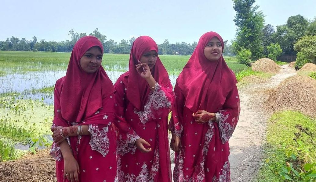 তিন জমজ বোনের ট্যালেন্টপুল বৃত্তি