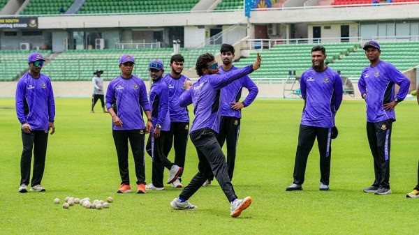 যাদের নিয়ে মালয়েশিয়ার বিপক্ষে লড়বে বাংলাদেশ