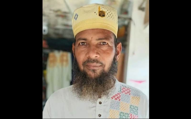 ছেলে বিসিএস চিকিৎসক মেয়ে নার্স, ৫৪ বছর বয়সে এসএসসি পাস করলেন বাবা