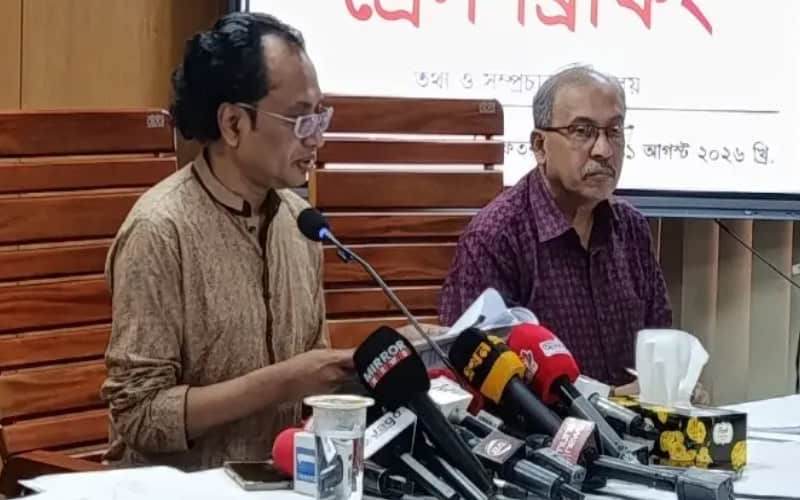 ‘র’ প্রধানের সফর নিয়ে বার্তা, সাকিবকে ‘নষ্ট পচে যাওয়া মানুষ’ বললেন প্রধানমন্ত্রীর তথ্য উপদেষ্টা