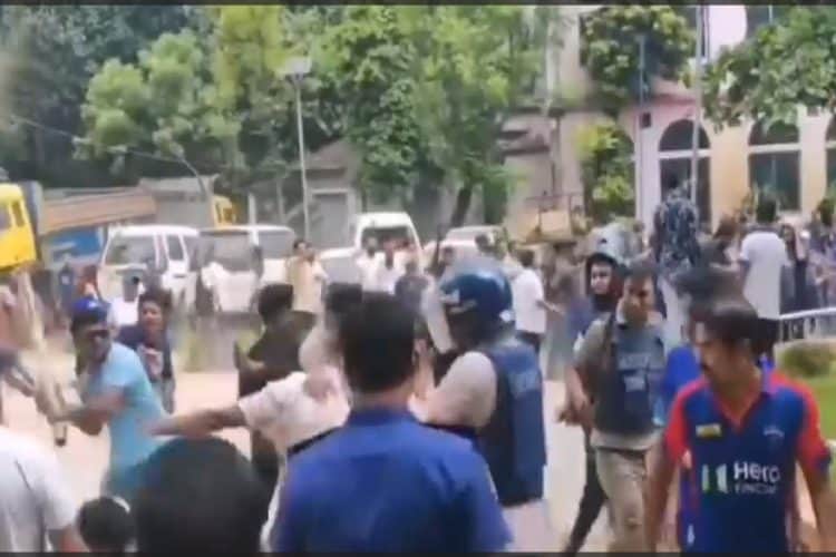 ছবি: কোতয়ালী থানা, দিনাজপুর (প্রতিনিধি)।