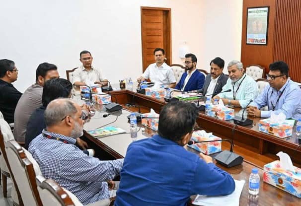 পানি ব্যবস্থাপনায় টেকসই সমাধানে বিশেষজ্ঞদের সঙ্গে প্রধানমন্ত্রীর মতবিনিময়