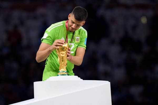 ৯ বছর পর ম্যানসিটিতে ফিরছেন আর্জেন্টাইন বিশ্বকাপ জয়ী গোলরক্ষক
