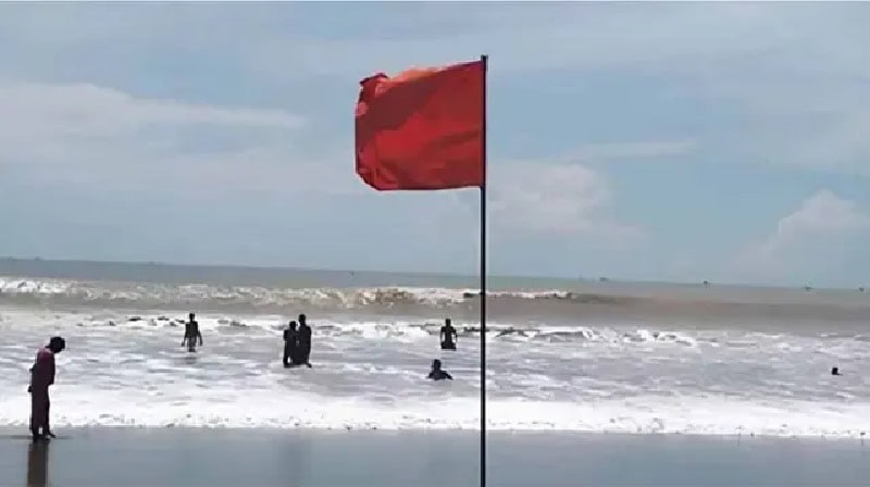 বঙ্গোপসাগরে লঘুচাপ: চার সমুদ্রবন্দর ও সাত অঞ্চলে সতর্ক সংকেত