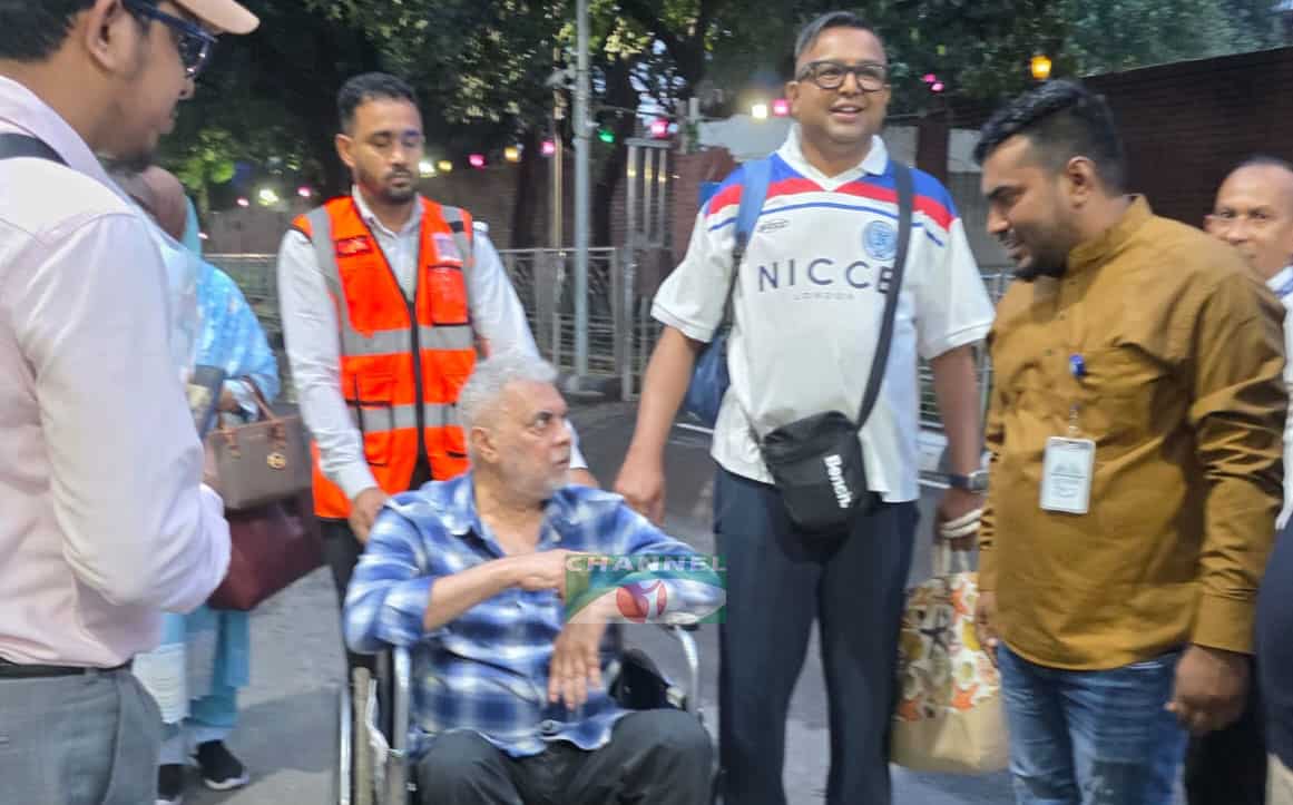 দেশে ফিরলেন ব্রেন টিউমারে আক্রান্ত ইলিয়াস কাঞ্চন