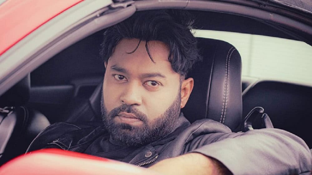 ইউটিউবে কাজী মারুফের ‘গ্রিন কার্ড’ দেখে কাঁদছেন দর্শক