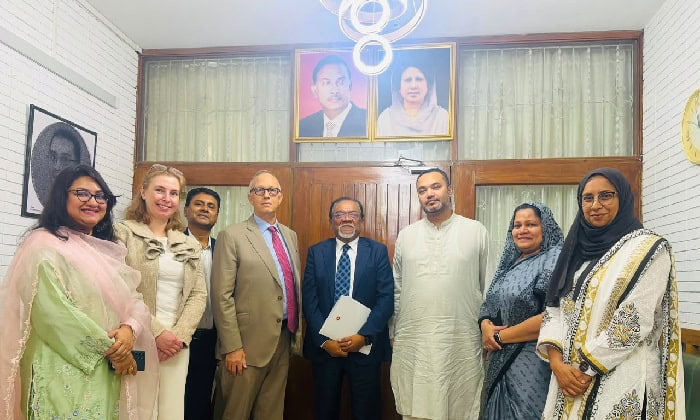 বিএনপির সঙ্গে আইআরআই প্রতিনিধি দলের বৈঠক  