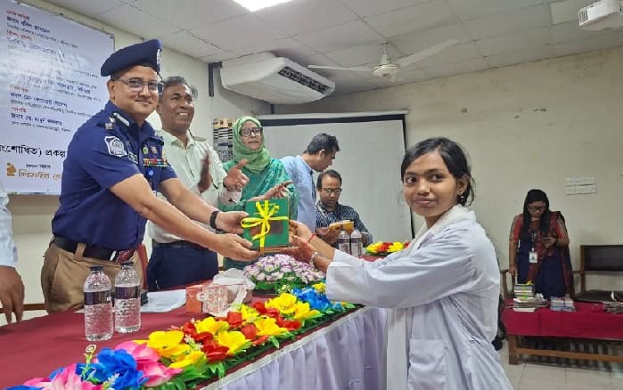 দেশব্যাপী ভ্রাম্যমাণ লাইব্রেরি প্রকল্পের বরিশাল বিভাগীয় পাঠক সমাবেশ অনুষ্ঠিত