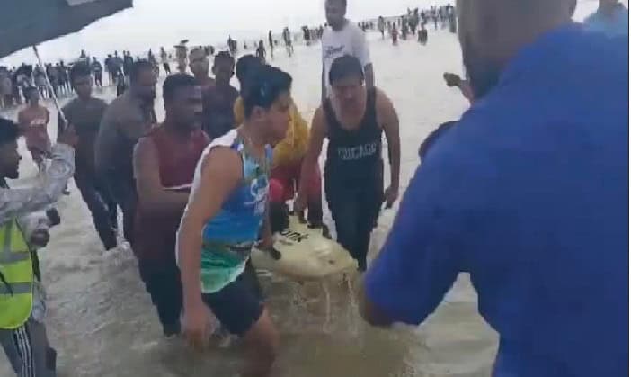 কক্সবাজার সৈকতে গোসলে নেমে যুবকের মৃত্যু